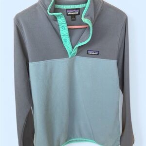 Patagonia Men's Two-Tone Gray and Mint Zip Up Sweater